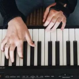 Udemy Modern Gospel Piano Dirty Chords And Chord Expansion Series [TUTORiAL] (Premium)